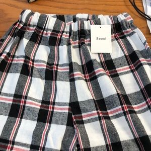 Baggy plaid loose leg fit sweatpants